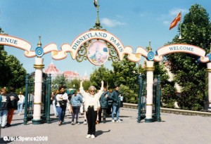 disneyland gates