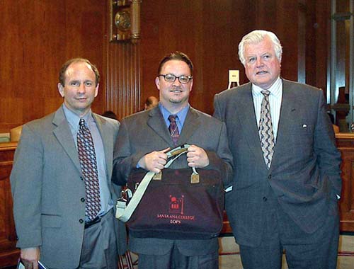 Orange Juice blogger Paul Lucas and U.S. Senators Paul Wellstone and Ted Kennedy “Sen. Edward Moore Kennedy, the youngest Kennedy brother who was left to head the family’s political dynasty […]